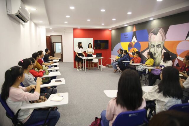Trung tâm tiếng Anh tốt học giao tiếp cho người mất gốc
