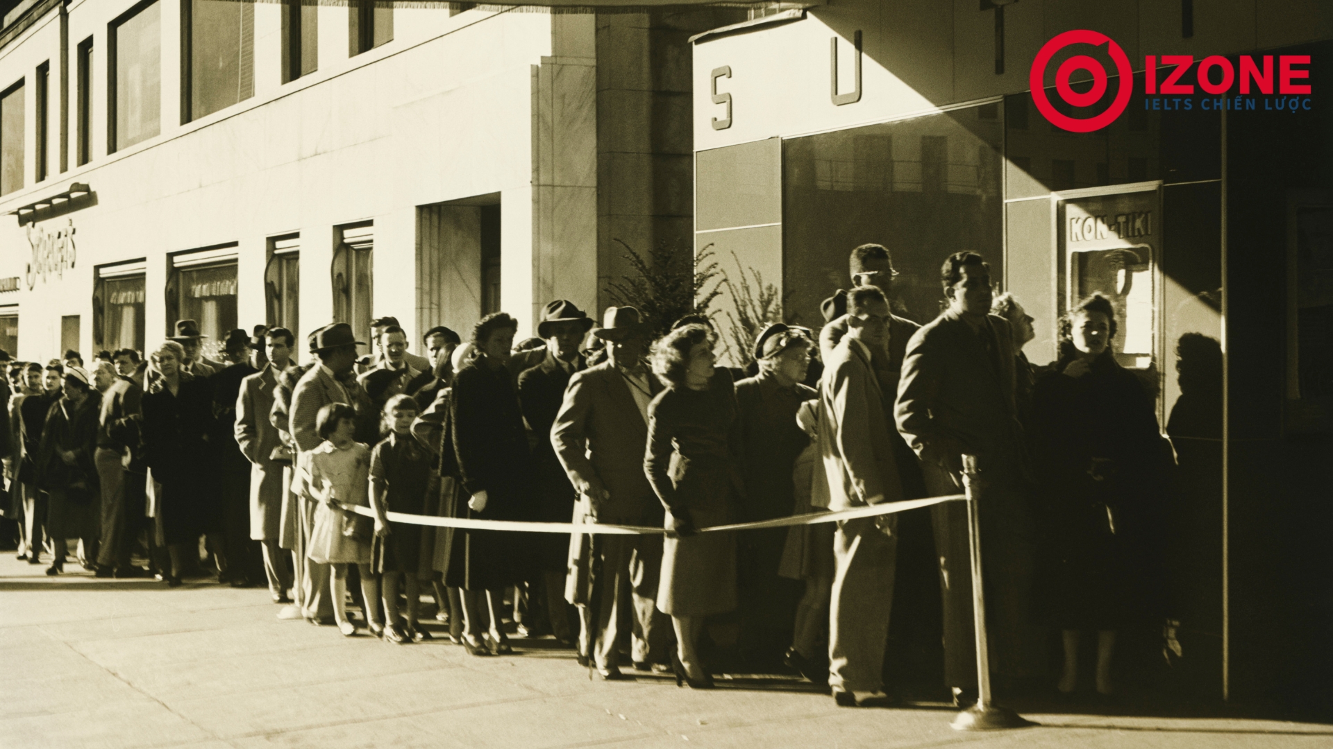 stand in line